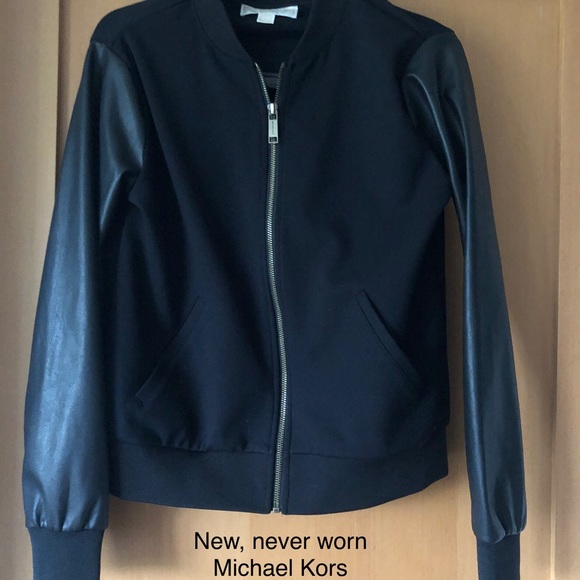 Michael Kors ladies faux leather sleeved bomber. - Picture 2 of 7